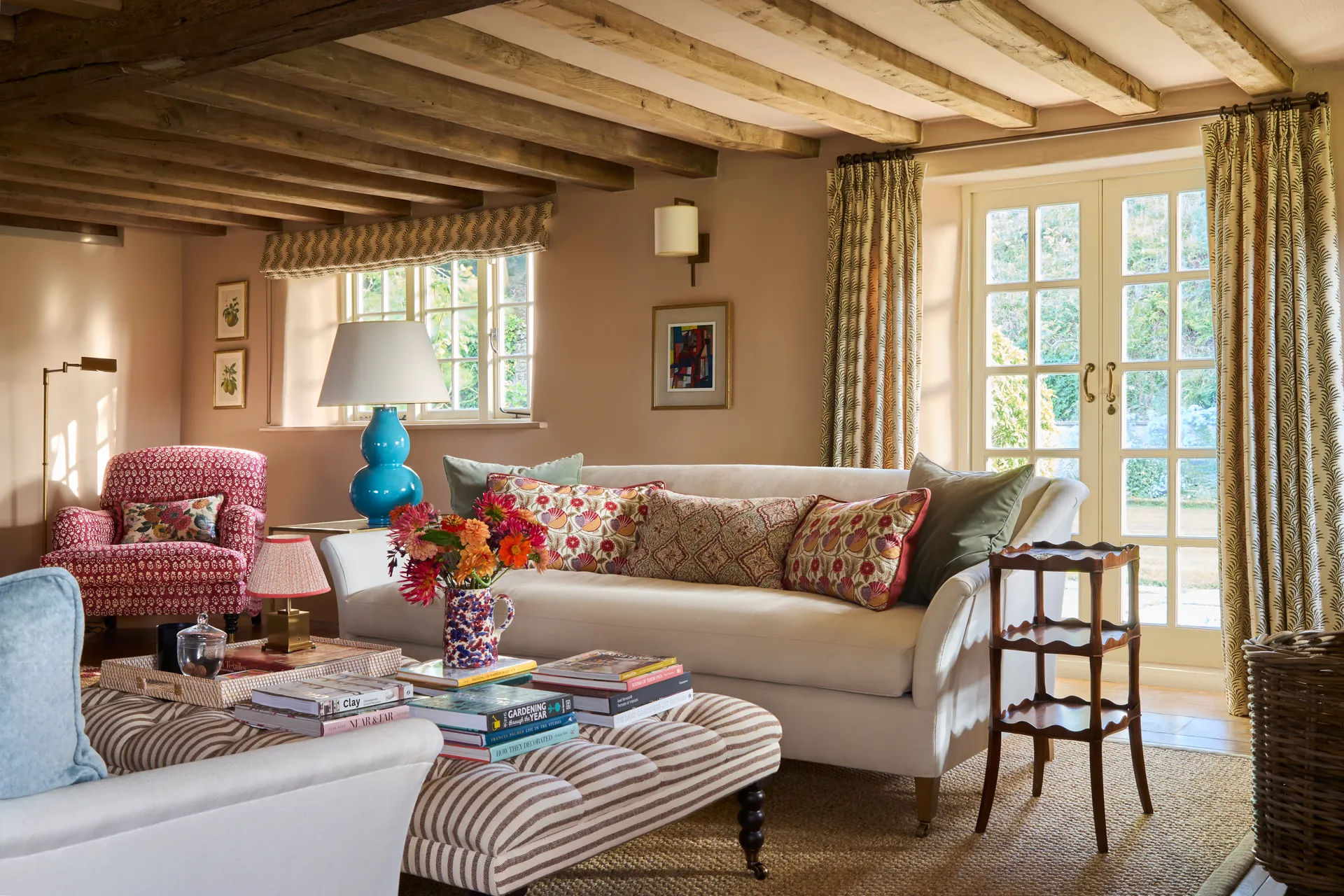 Гостиная мечты: 103 стильных решения, которые украсят любой интерьер картинка Гостиная