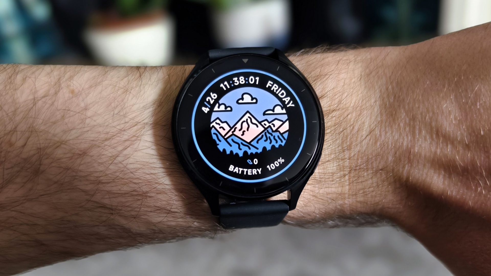 Лучшие бюджетные умные часы в 2025 году: флагманские функции по доступной цене картинка Xiaomi Watch 2