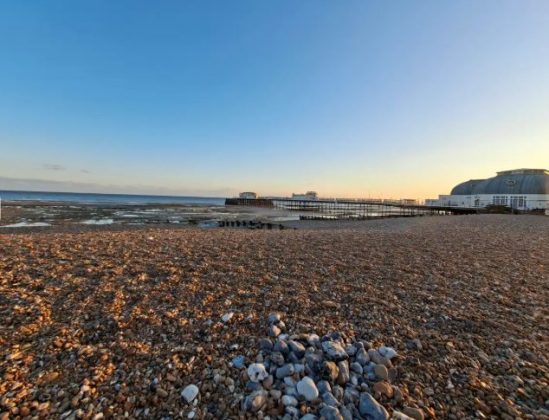 Обзор Samsung Galaxy A56: похудел и стал умнее фото