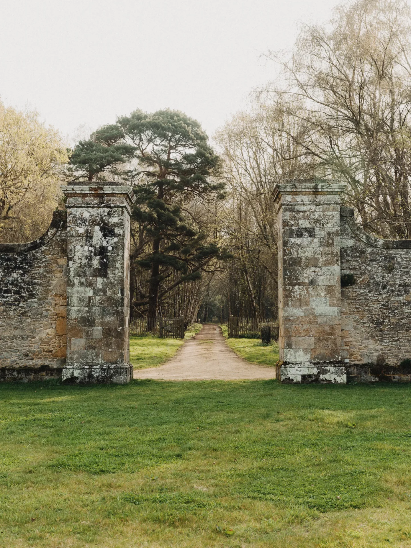 Эксцентричная пара превратила сторожевой домик в творческое пространство