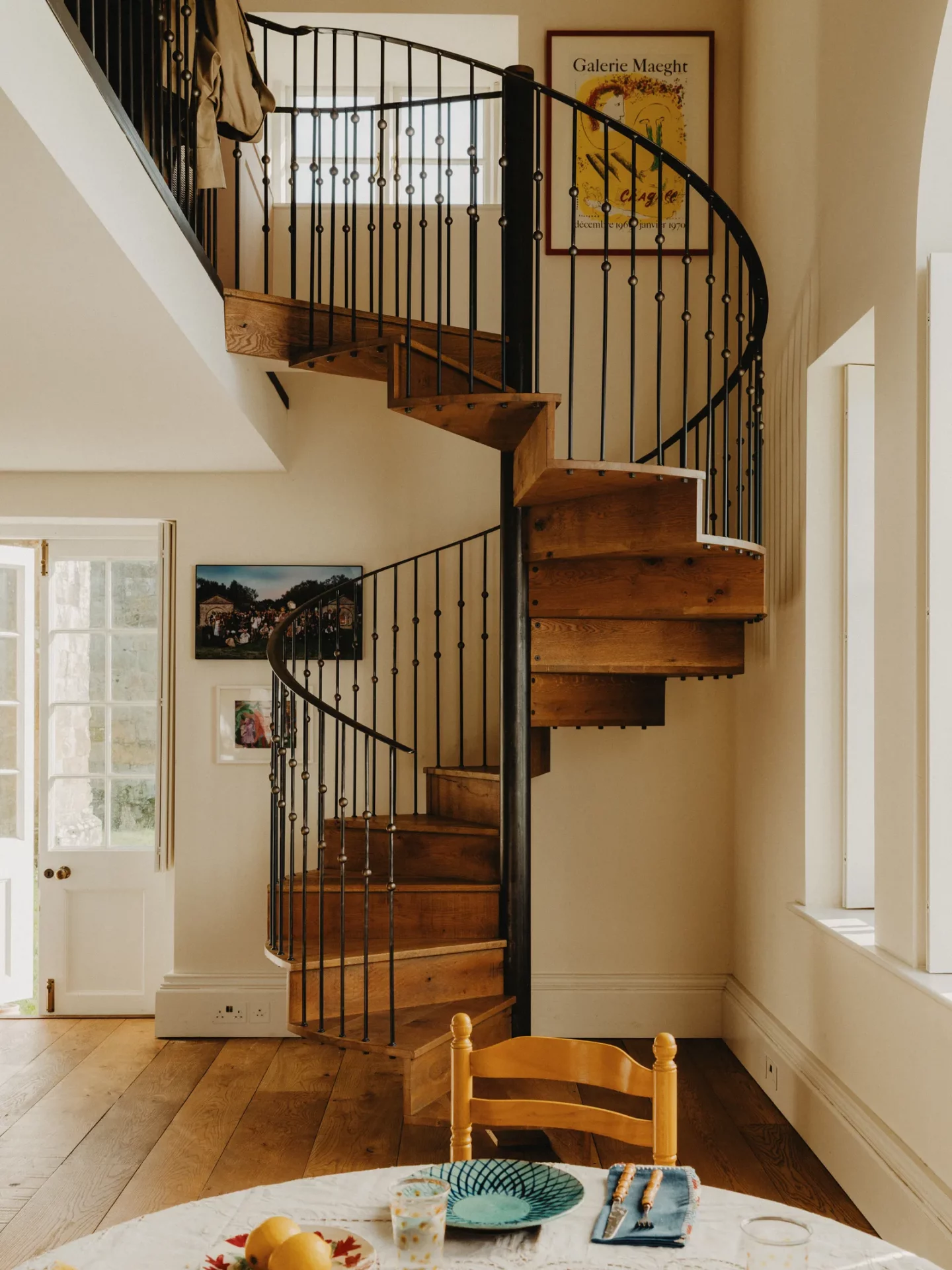 Эксцентричная пара превратила сторожевой домик в творческое пространство