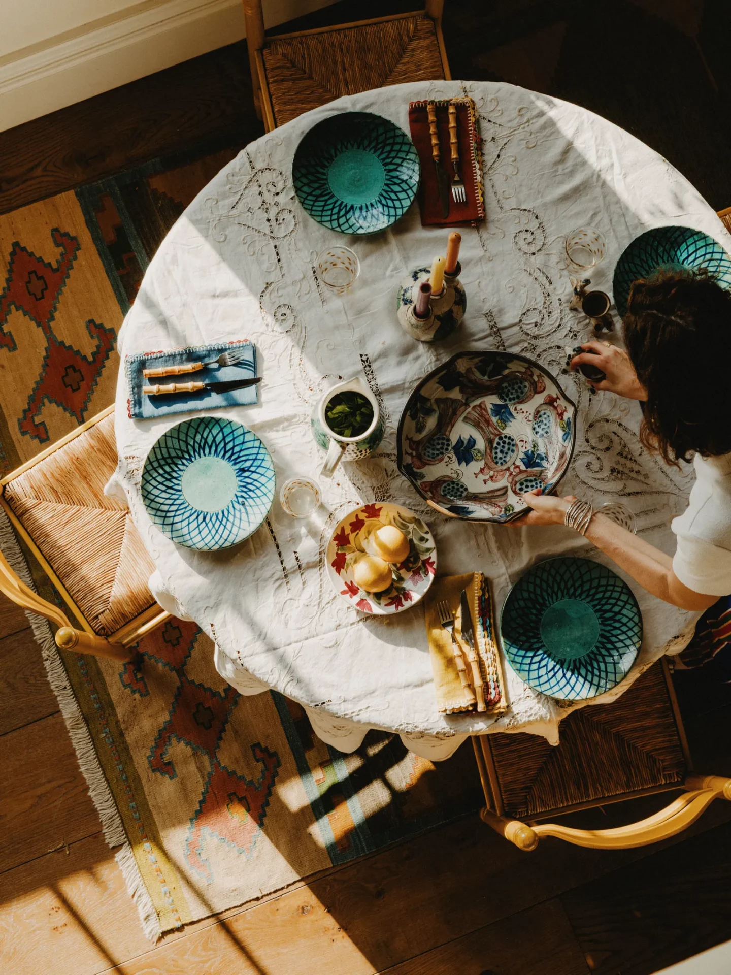 Эксцентричная пара превратила сторожевой домик в творческое пространство