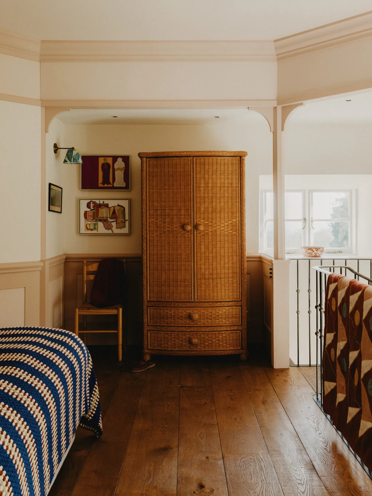 Эксцентричная пара превратила сторожевой домик в творческое пространство