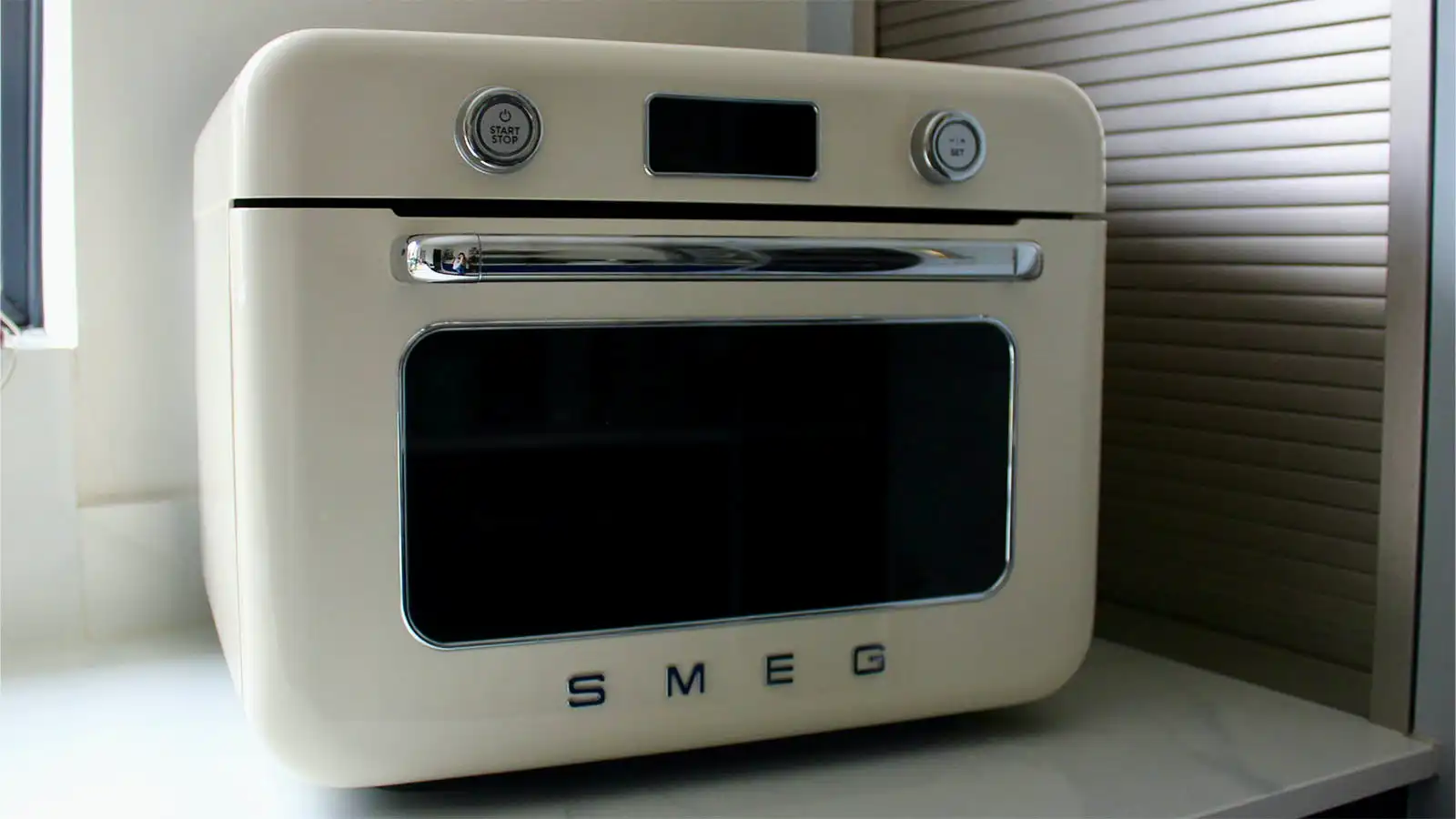 Smeg 10-in-1 Multifunction Countertop Oven