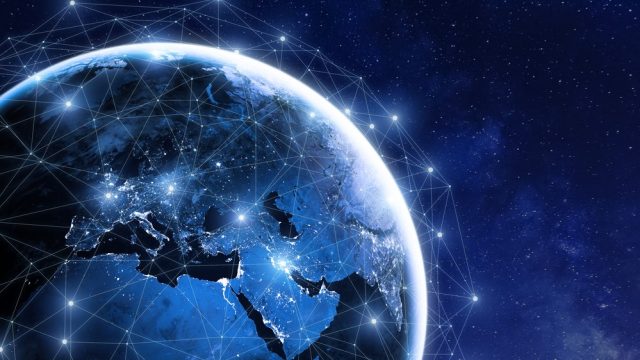 Сколько спутников может поместиться на околоземной орбите? И сколько нам действительно нужно?