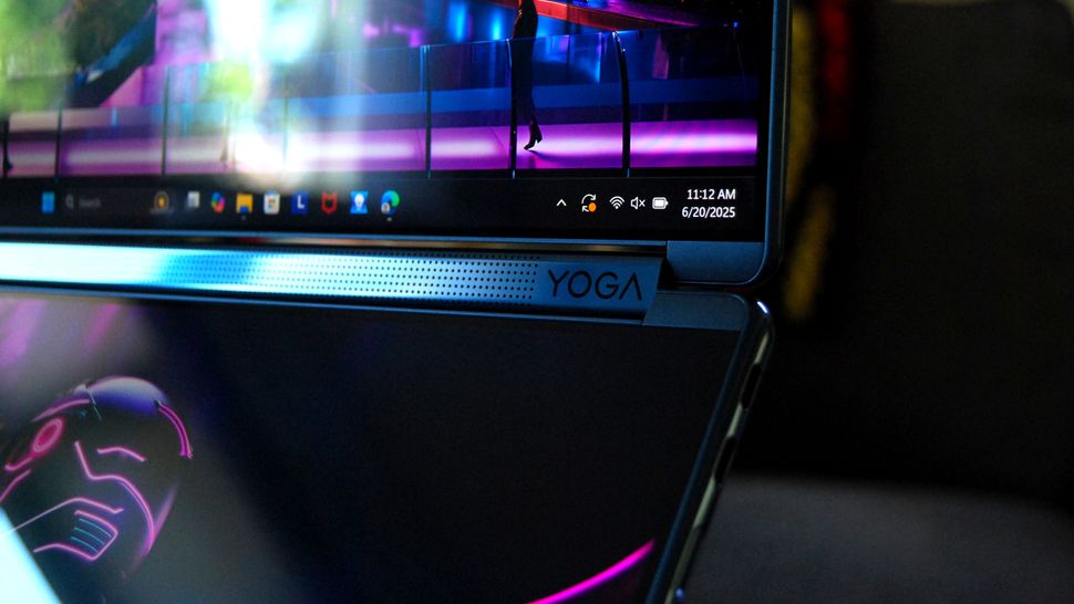 ASUS Zenbook Duo vs Lenovo Yoga Book 9i-6