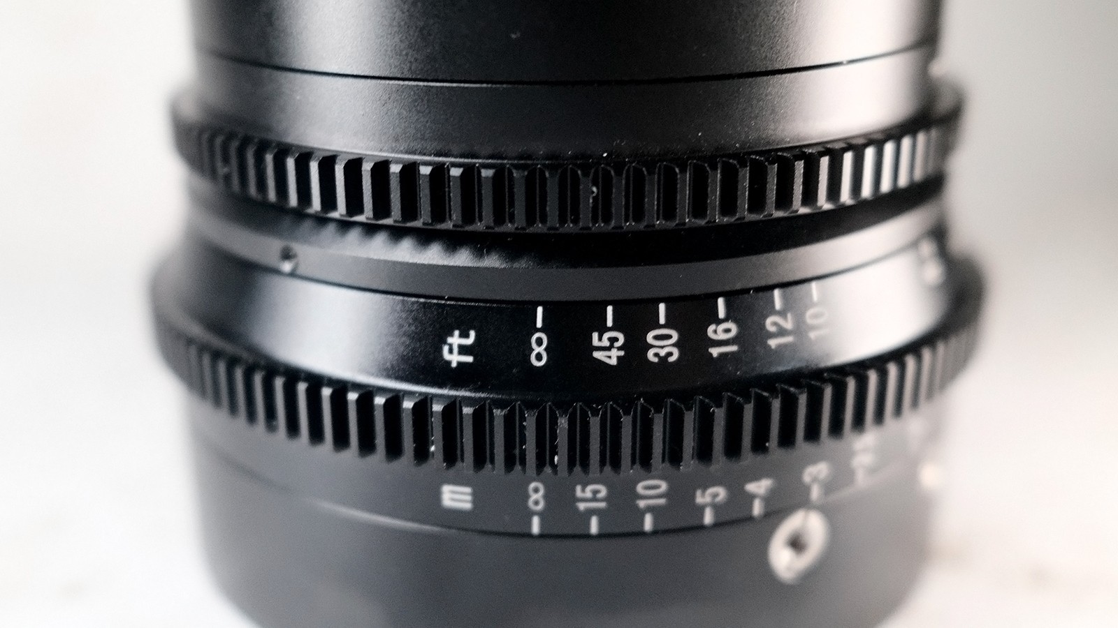 Кинообъектив 7Artisans Vision