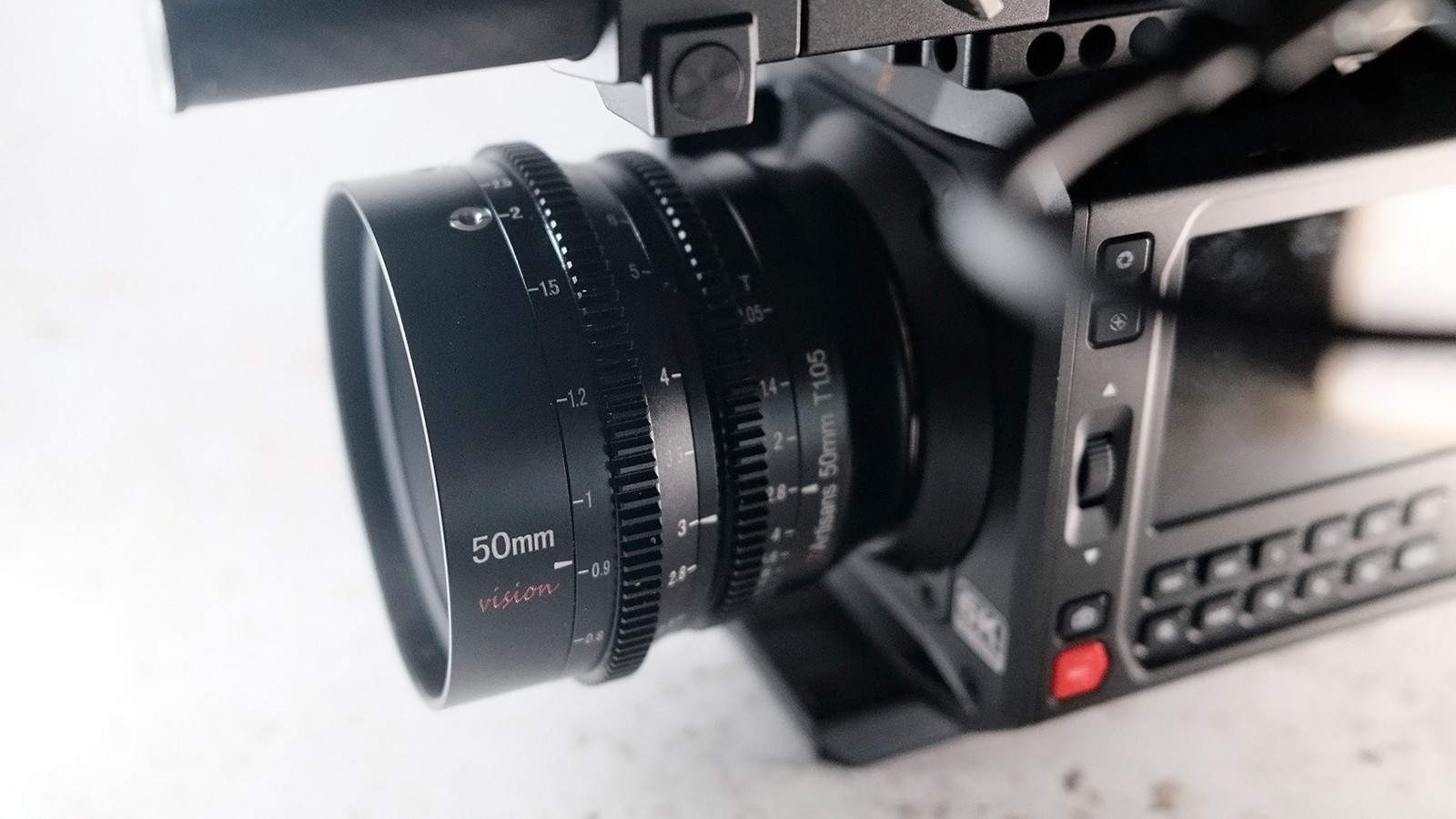 Кинообъектив 7Artisans Vision