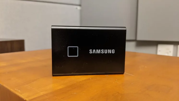 Samsung T7 Touch SSD-1