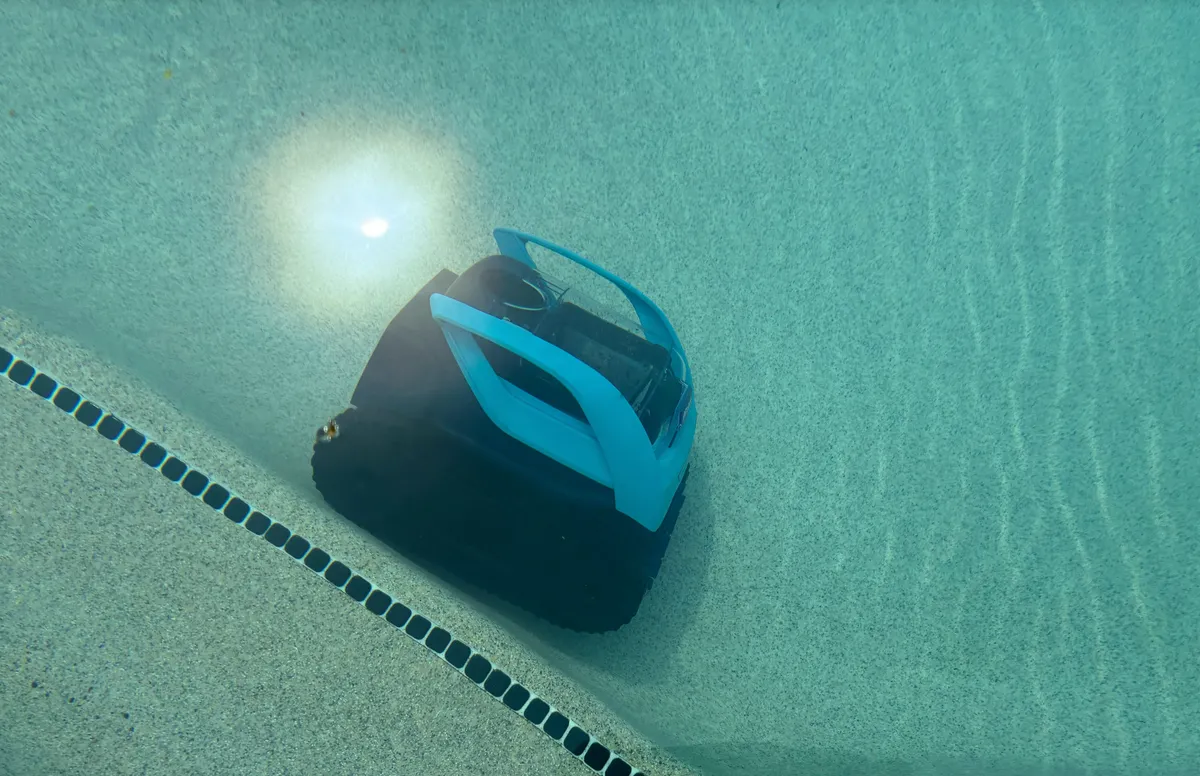 Лучшие пылесосы для бассейна-4