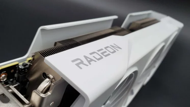 AMD Radeon RX 9070-3