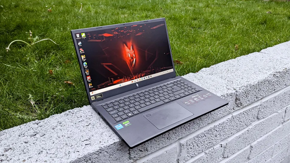 Acer Nitro V 15 (2024)