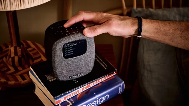 9udPsowYtpqKwakSAdiZt9.jpg Roberts Ortus 5 Roberts представляет новую прикроватную радиостанцию — но куда делся культовый ретро-дизайн?
