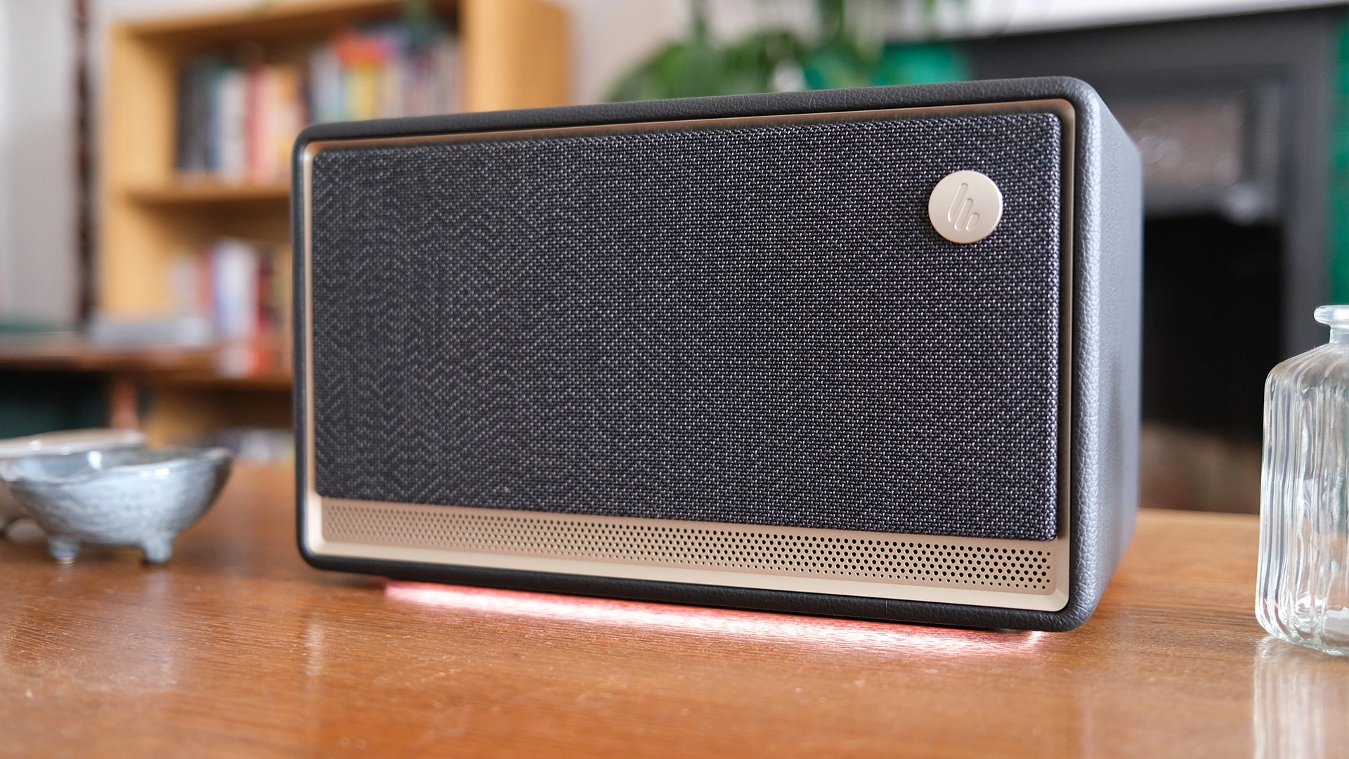 422757Edifier ES300 — винтажный шик или технологический провал?