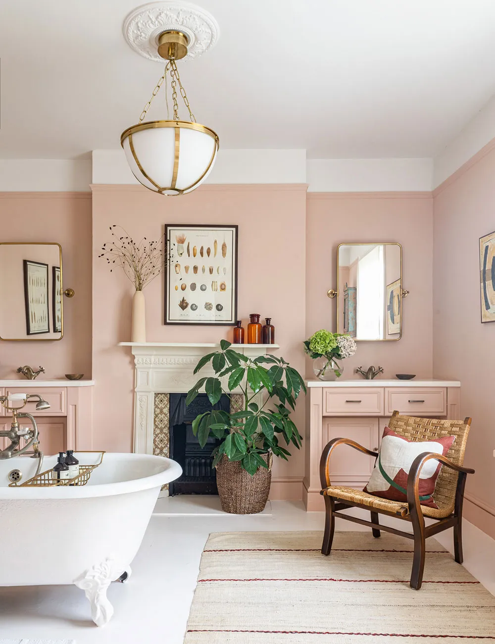 Выбор элиты: самые шикарные ванные комнаты от инсайдеров House & Garden