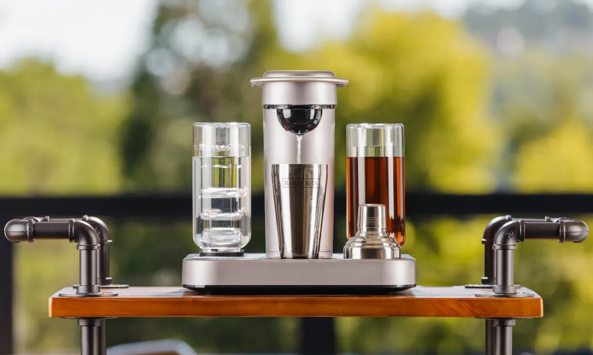 Bartesian Cocktail Maker: ненужный, но такой манящий гаджет картинка Bartesian Cocktail Maker