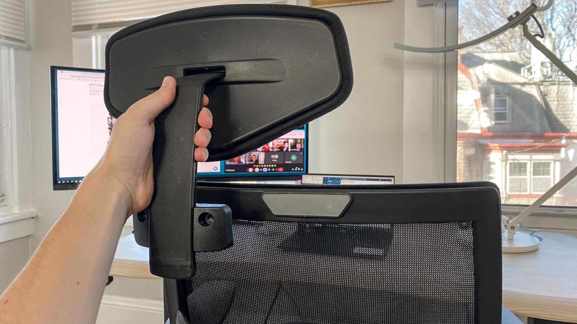 Офисные кресла