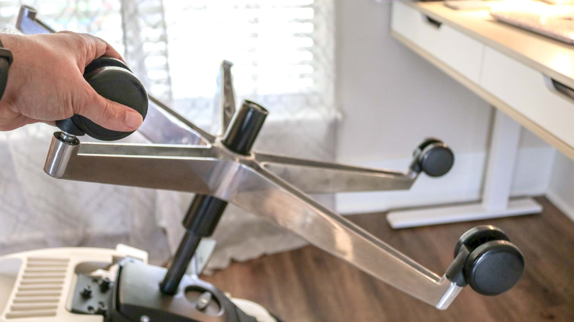 Офисные кресла