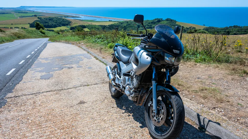 394656Идеальная камера для волосатых байкеров: вот что я таскаю в сумке (и в спортивном носке)