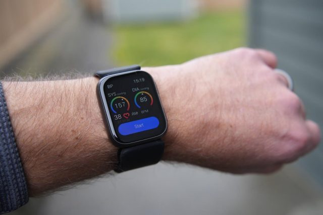 bp-doctor-fit2 Я нашёл часы для измерения артериального давления за 10 тыс.руб., которые идеально подходят для постоянного мониторинга (и они точные)