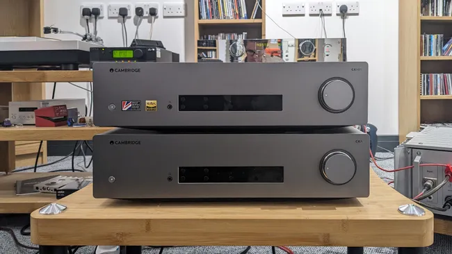 Cambridge Audio CXA81 MKII