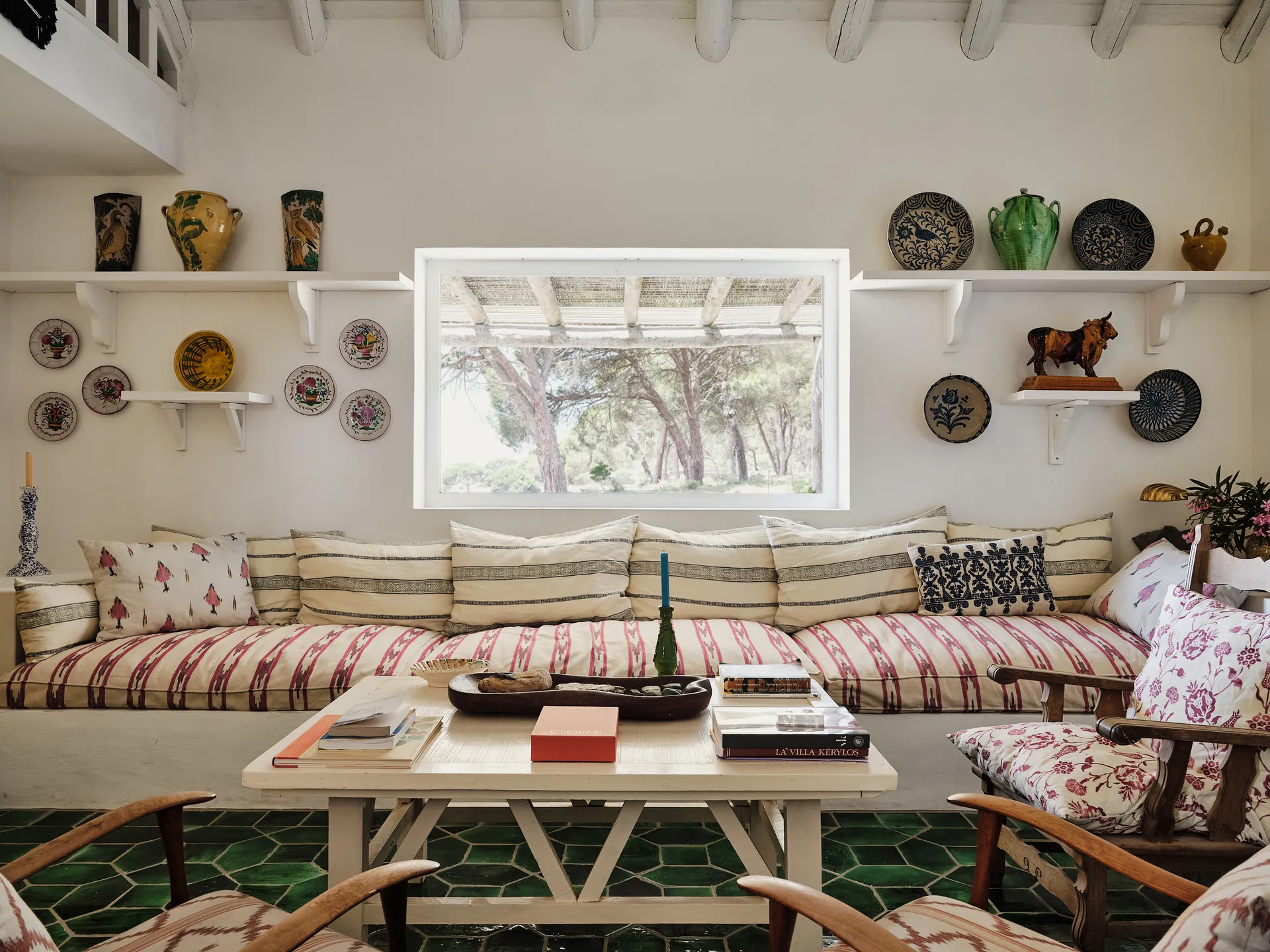 412627Роскошь в португальском стиле: как живёт дизайнер Каролина Ирвинг в своей загородной резиденции