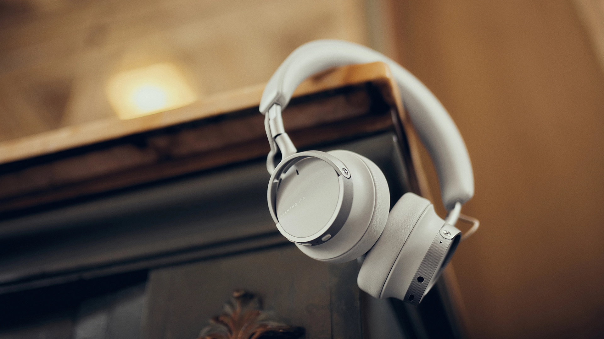 Beyerdynamic Aventho 100 Новые беспроводные наушники Beyerdynamic бросили вызов Sony и Bose