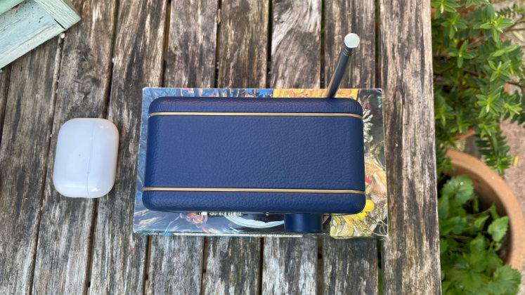 Roberts Revival Petite 2