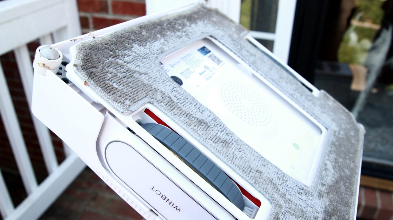 Работает ли робот для мытья окон? Я протестировала одного, чтобы выяснить (и я приятно удивлена)