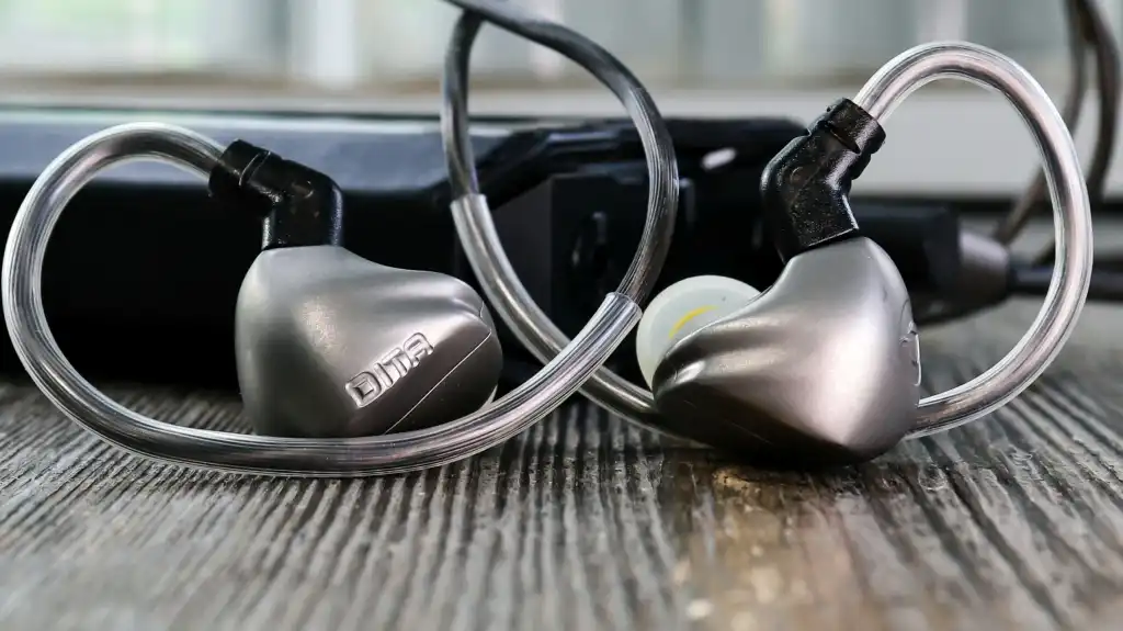 Обзор Dita Audio Mecha: титановое совершенство картинка Dita Audio Mecha