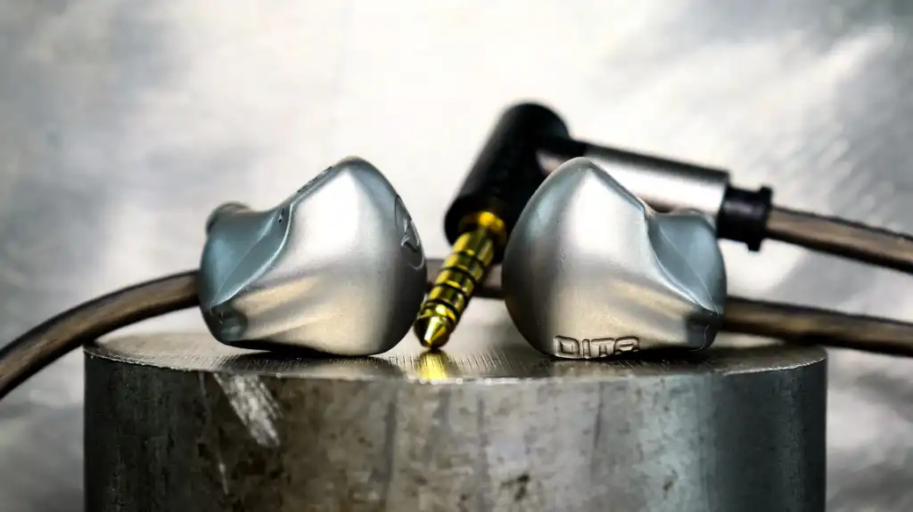 Обзор Dita Audio Mecha: титановое совершенство картинка Dita Audio Mecha