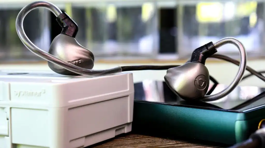 Обзор Dita Audio Mecha: титановое совершенство картинка Dita Audio Mecha