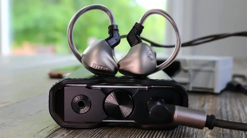 Обзор Dita Audio Mecha: титановое совершенство картинка Dita Audio Mecha