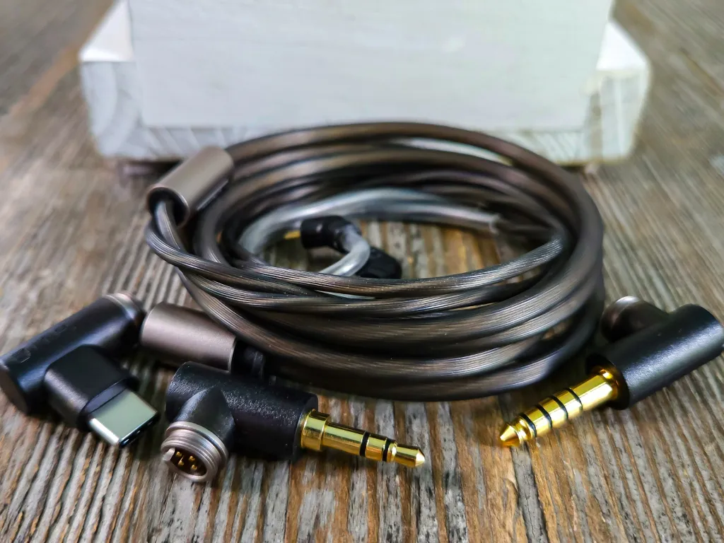 Обзор Dita Audio Mecha: титановое совершенство картинка Dita Audio Mecha