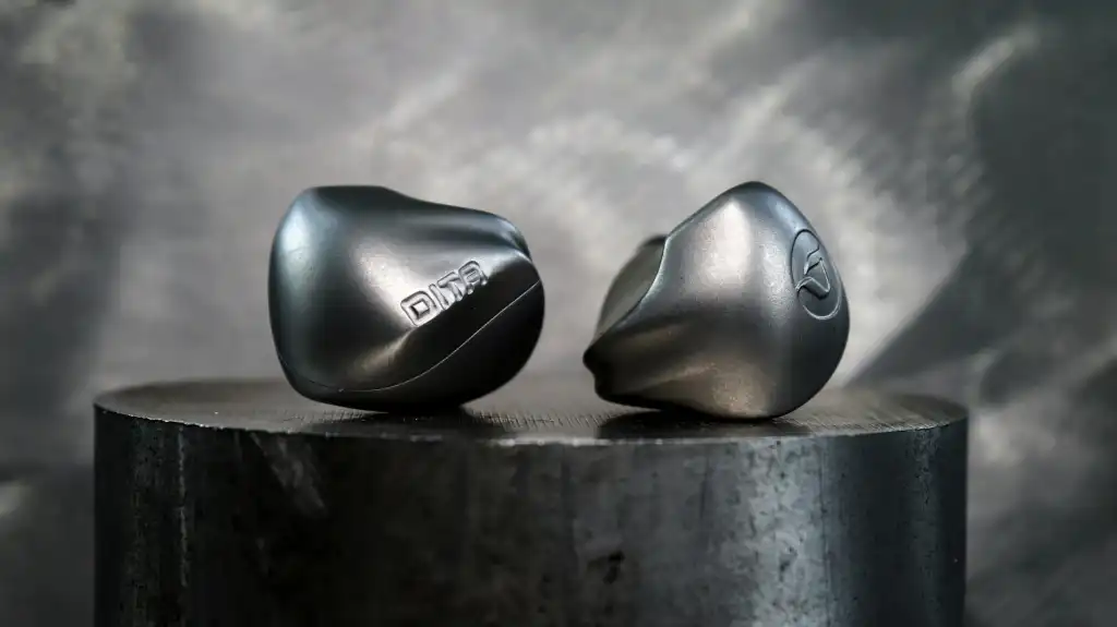 Обзор Dita Audio Mecha: титановое совершенство картинка Dita Audio Mecha