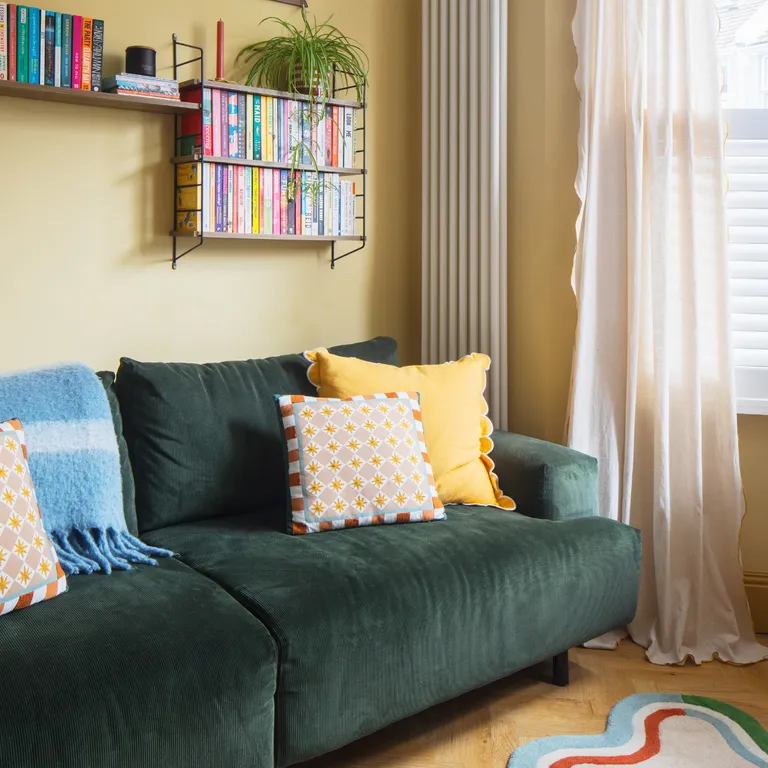 Диван для маленькой гостиной