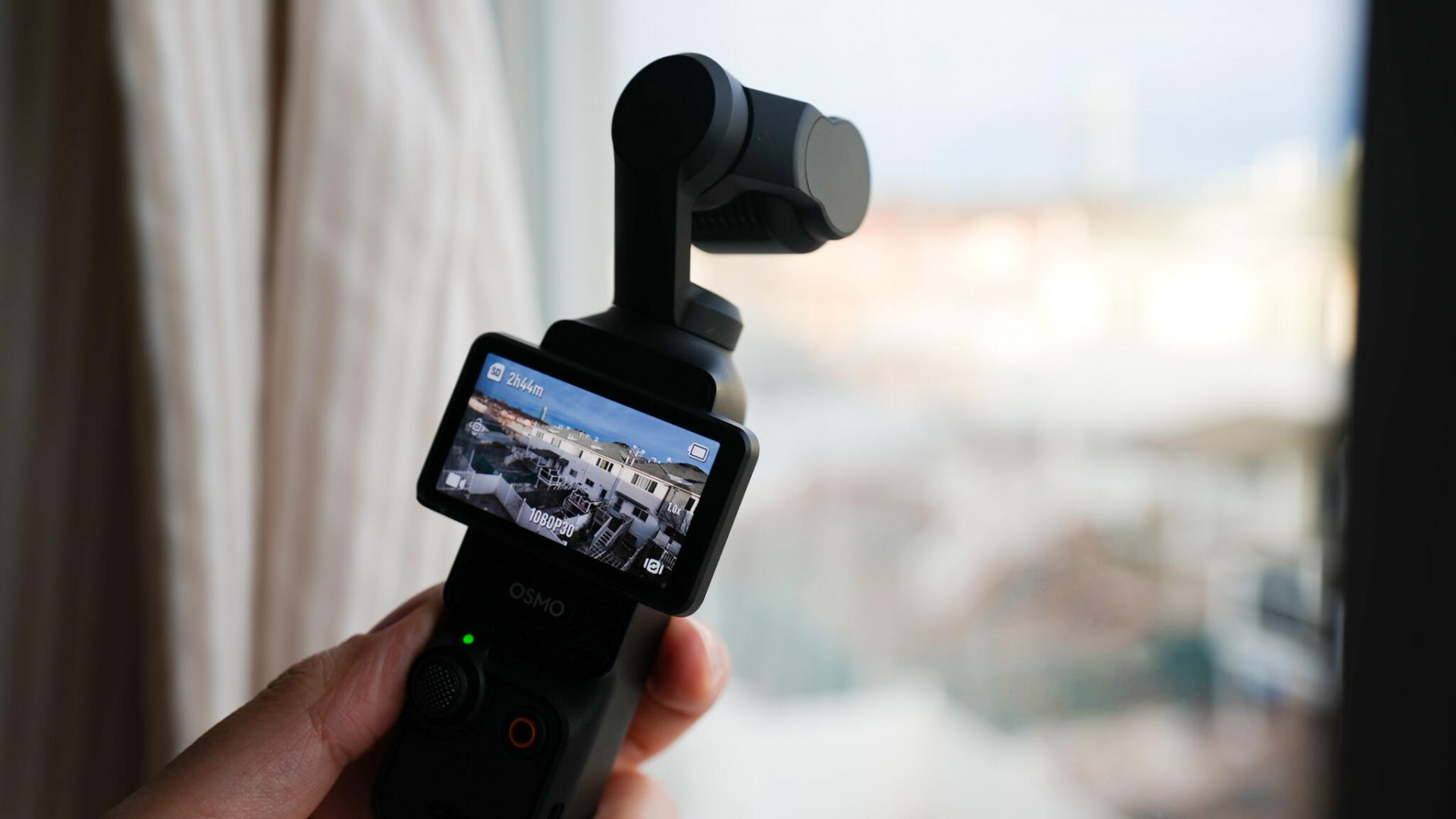 408558Я рекомендую эту экшн-камеру 4K вместо вашего iPhone 16 Pro для ведения видеоблогов о путешествиях