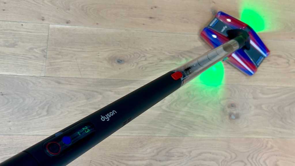 Я протестировал новейшую модель Dyson: она не похожа ни на одну другую модель