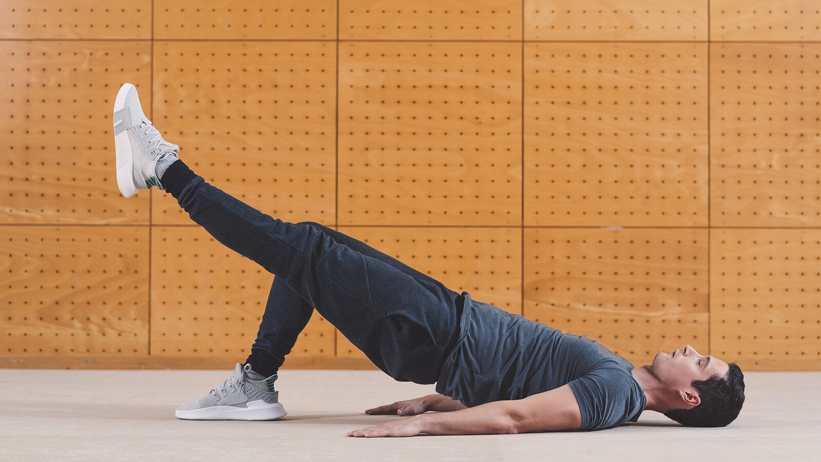 Эксперт по пилатесу говорит, что эти 8 упражнений лучше всего подходят