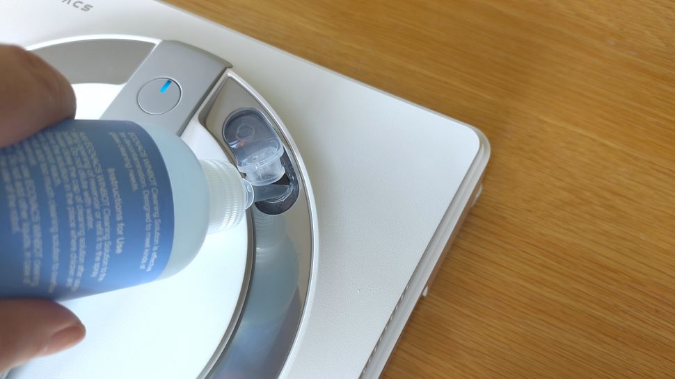 Обзор Ecovacs Winbot W2 Pro Omni: за считанные минуты вымыл окна до блеска картинка Ecovacs Winbot W2 Pro Omni