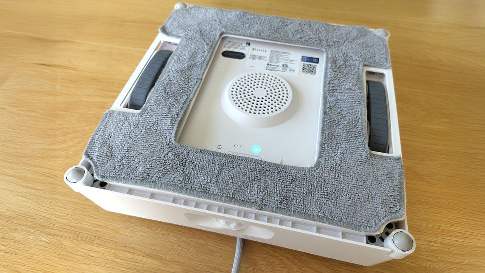 Обзор Ecovacs Winbot W2 Pro Omni: за считанные минуты вымыл окна до блеска картинка Ecovacs Winbot W2 Pro Omni