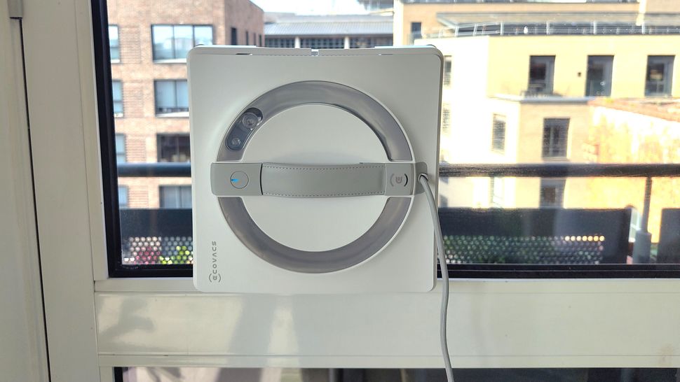 Обзор Ecovacs Winbot W2 Pro Omni: за считанные минуты вымыл окна до блеска картинка Ecovacs Winbot W2 Pro Omni