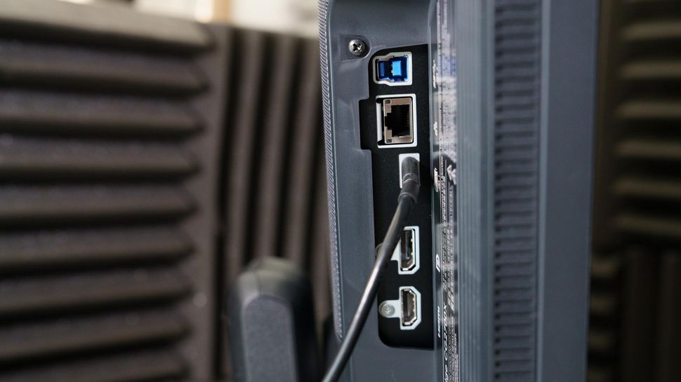 Eizo ColorEdge CG2700X 33