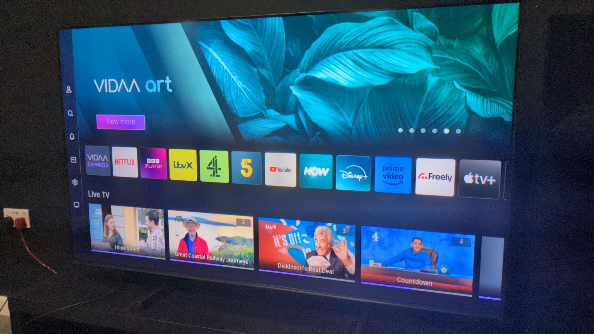 407225Hisense обещает поддерживать ваш телевизор в актуальном и полезном состоянии даже дольше, чем LG и Samsung — ну, вроде того