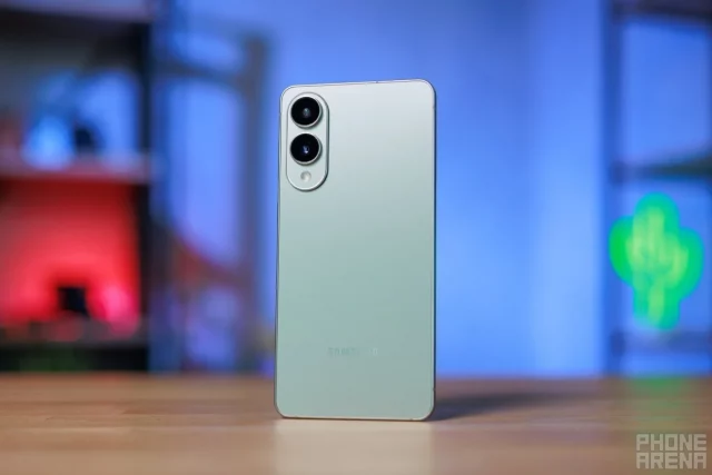 Galaxy S26 Edge: утечка о монструозном аккумуляторе шокирует