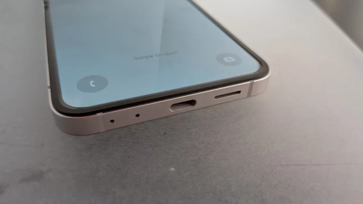 Обзор Galaxy Z Flip 7 FE: наконец-то Samsung это сделал фото