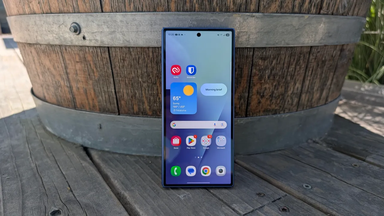 416740Samsung Z Fold 7? Не смешите! Эта модель Galaxy взорвёт рынок в 2025