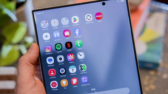 Samsung играет в игры со своим новым графиком выпуска One UI