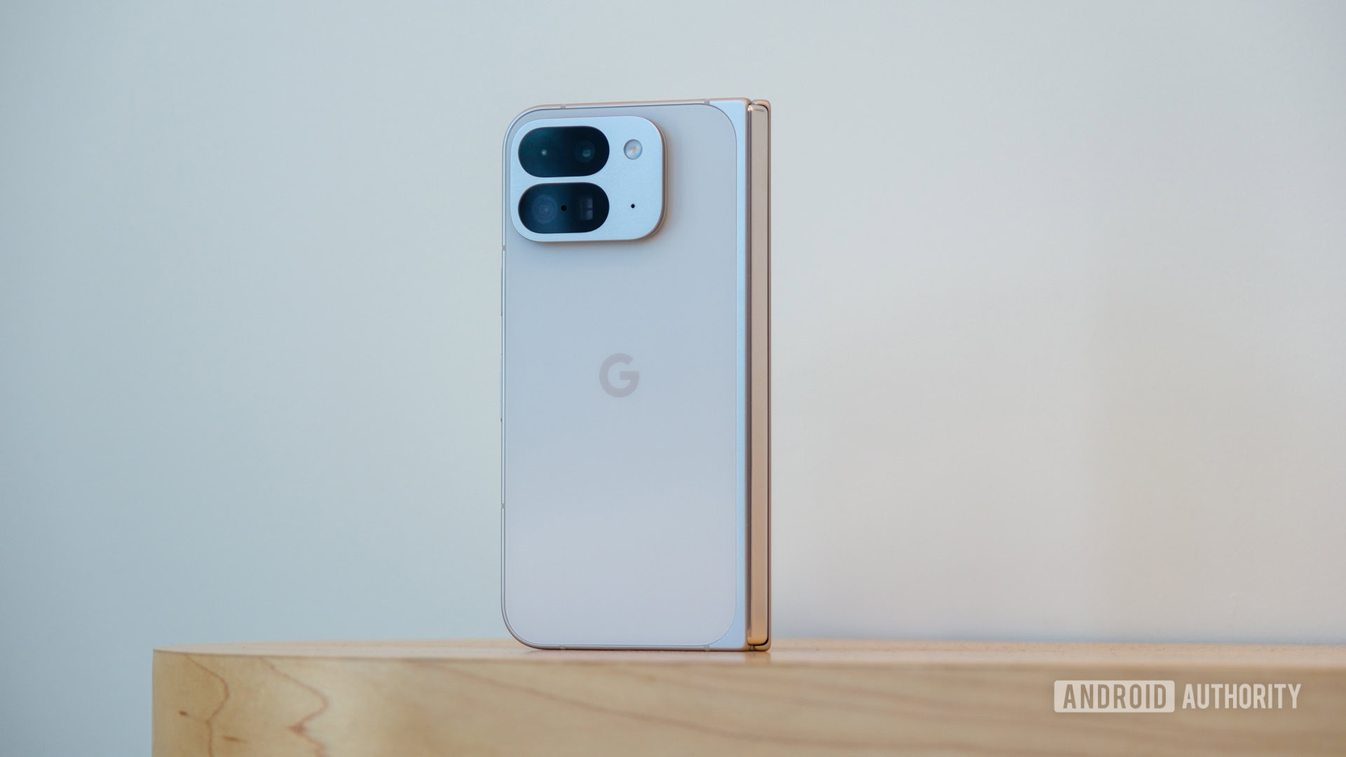 5 телефонов на Android, которые стоит купить вместо Galaxy Z Fold 7