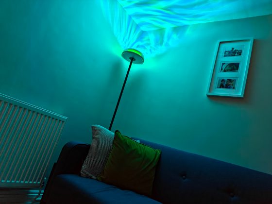 Торшер Govee — это ультрасовременный светильник, который так не хватало в моей гостиной